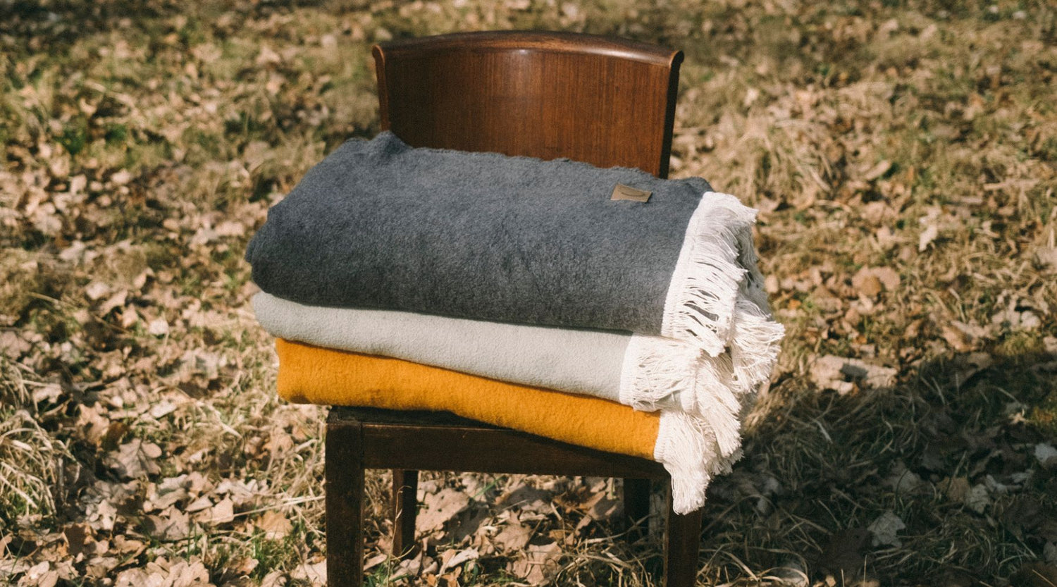 Wie bekomme ich meine Kuscheldecke aus Bio-Baumwolle wieder weich?